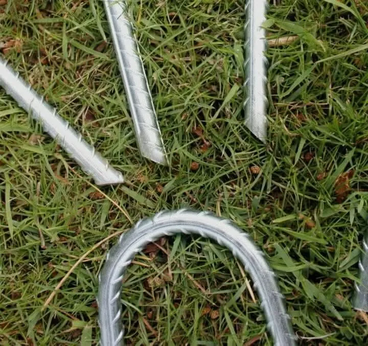 8pc Metal Giant Ground Stakes