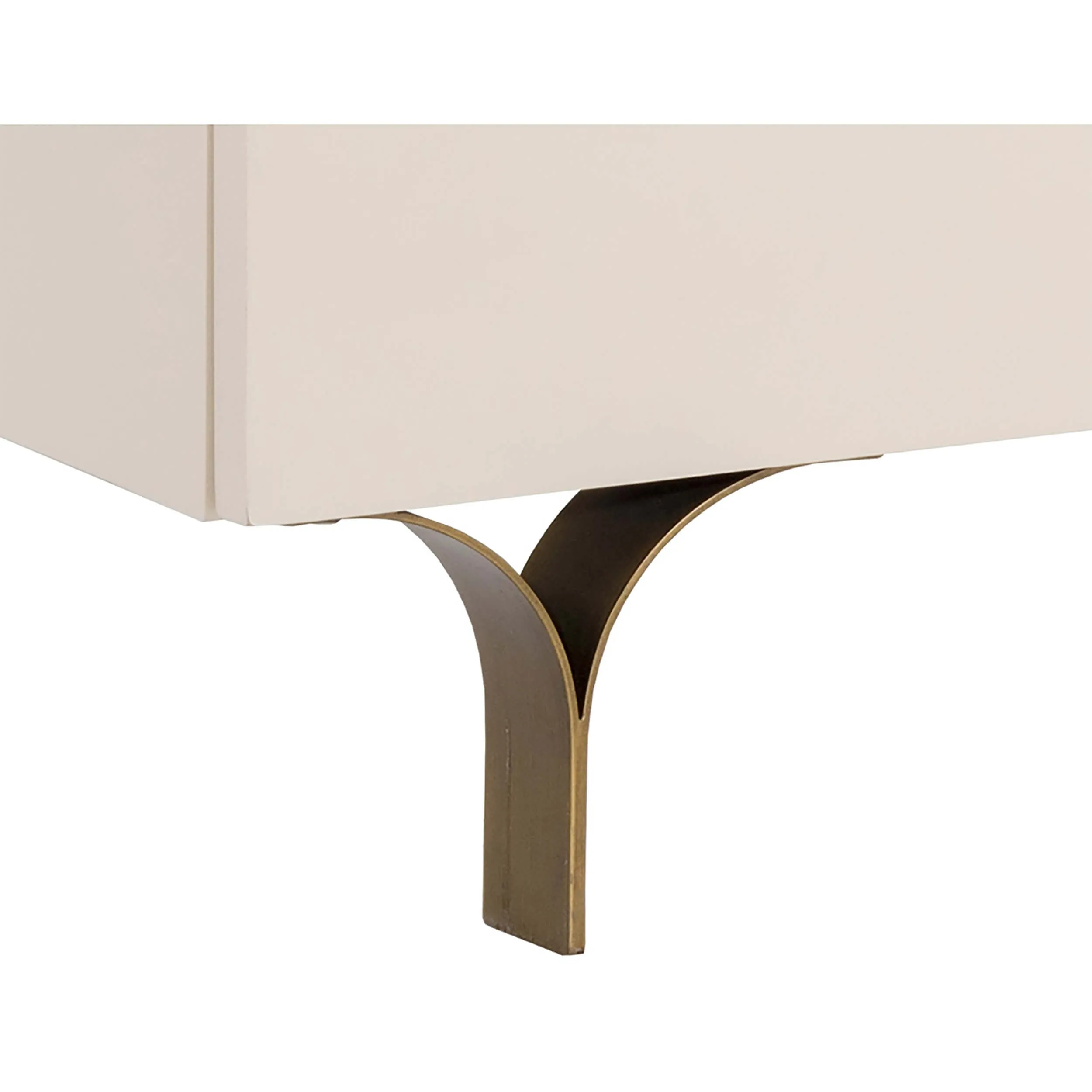 Celine Dresser, Cream
