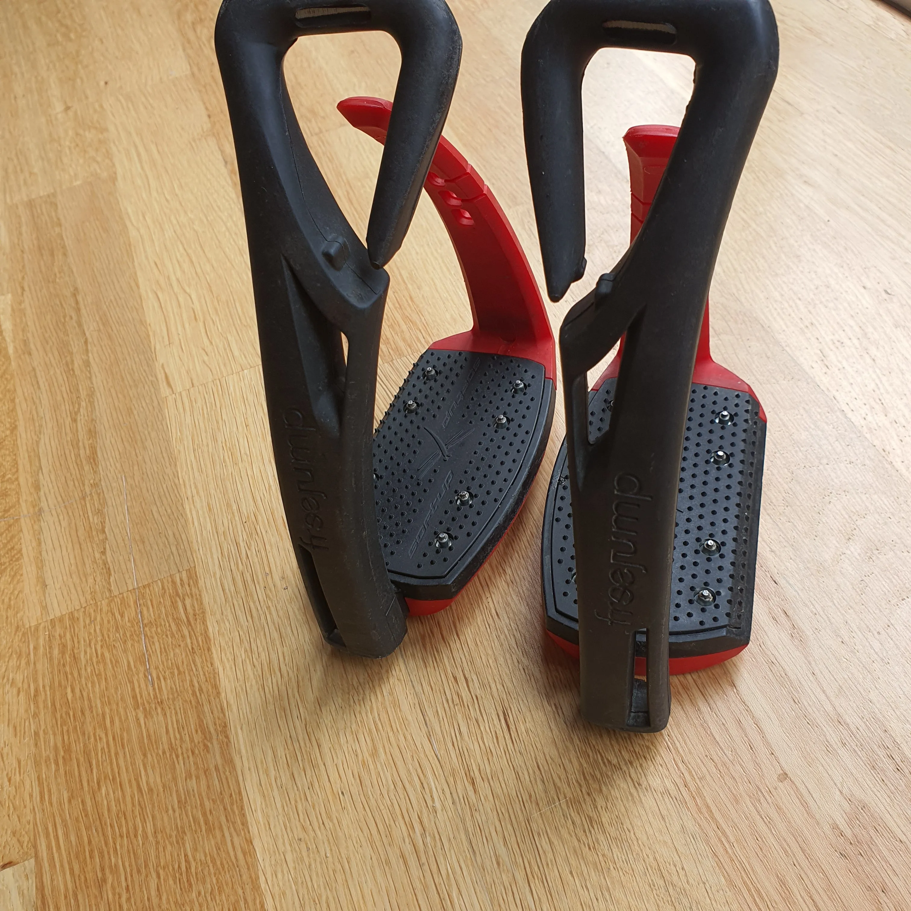 Free Jump red and black soft up Pro stirrups