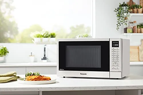 Panasonic Solo Inverter Microwave Oven with Turntable (New)